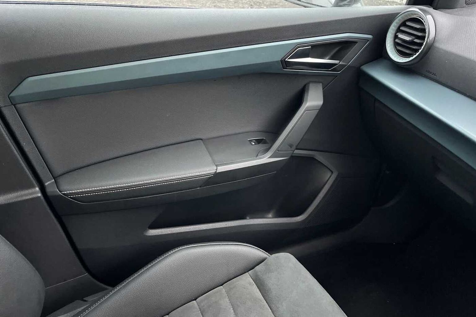 SEAT Arona 1.0 TSI 110 XPERIENCE Lux 5dr DSG