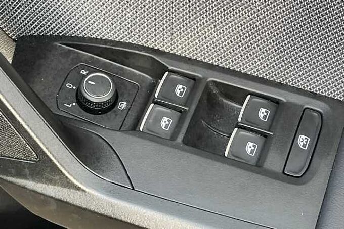 SEAT Leon 1.5 TSI EVO SE Dynamic 5dr